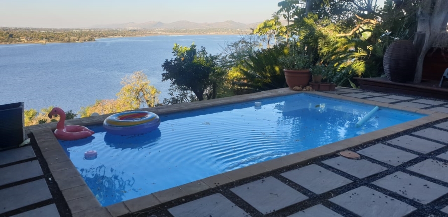 3 Bedroom Property for Sale in Kosmos North West